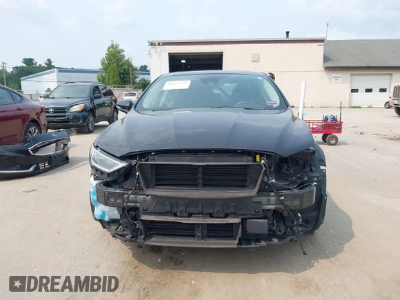 2019 Ford Fusion SEL with VIN 3FA6P0CD4KR224479, listed as a IAAI auction lot 40087591 with 92,833 mi miles. Bid and sale history available at carsss.com. Image 13.
