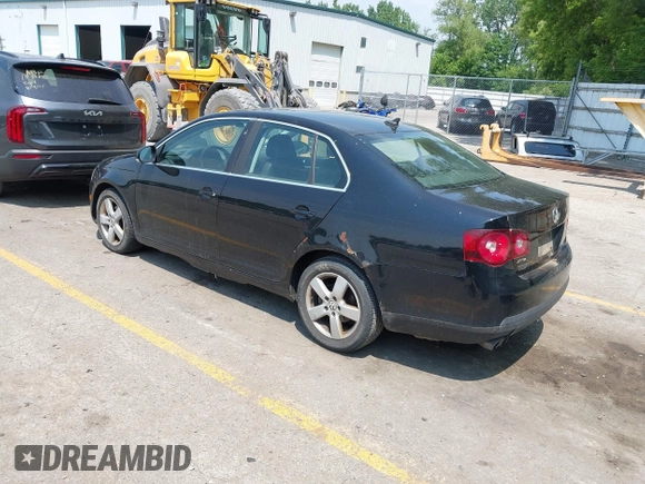 2008 Volkswagen Jetta SE with VIN 3VWRZ71K18M160304, listed as a IAAI auction lot 42484836 with 185,592 mi miles and . Bid and sale history available at DreamBid. Image 3.