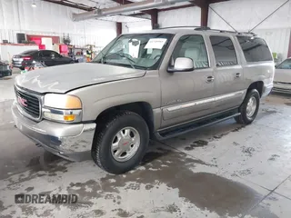 2001 GMC Yukon XL SLT with VIN 1GKEC16T01J315059, listed as a IAAI auction lot 41748985 with 218,294 mi miles. Bid and sale history available at carsss.com. Image 2.
