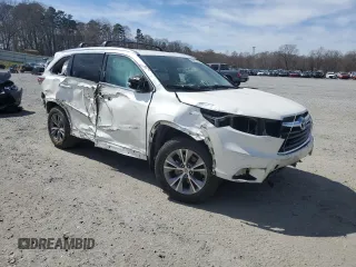 2015 Toyota Highlander XLE z VIN 5TDJKRFH4FS121555, wystawiony jako Copart lot #49957815 z przebiegiem 159 268 mil mil oraz Szkoda całkowita • Salvage title. Historia ofert i sprzedaży dostępna na DreamBid. Obrazek 4.