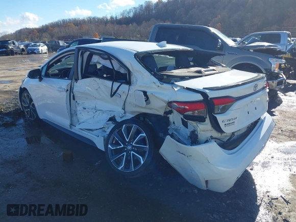 2020 Toyota Corolla XSE with VIN 5YFT4RCE0LP013399, listed as a IAAI auction lot 40812966 with 132,075 mi miles. Bid and sale history available at carsss.com. Image 3.