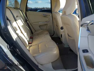 2012 Volvo XC60 3.0L with VIN YV4902DZ9C2309922, listed as a IAAI auction lot 41853170 with 121,325 mi miles. Bid and sale history available at carsss.com. Image 8.