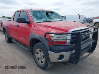 2011 Toyota Tundra z VIN 5TFRM5F13BX028068, wystawiony jako IAAI lot #42045920 z przebiegiem 191 236 mil mil oraz . Historia ofert i sprzedaży dostępna na DreamBid. Obrazek 1.