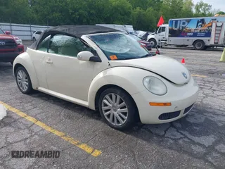 2009 Volkswagen Beetle S с VIN 3VWRF31Y49M400081, выставлен на аукционе IAAI как лот 42326477 с пробегом 186 484 миль миль и . История ставок и продаж доступна на DreamBid. Изображение 1.