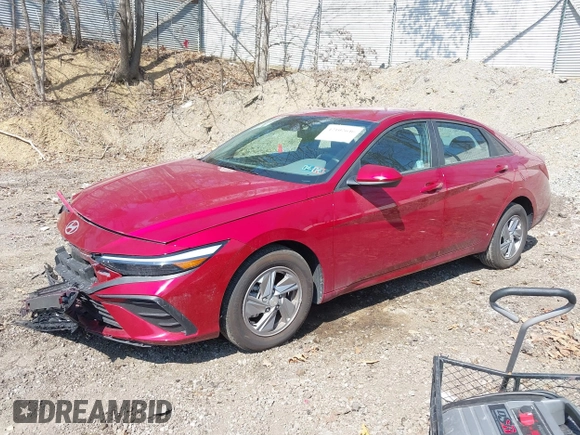 2025 Hyundai Elantra SE z VIN KMHLL4DG4SU856802, wystawiony jako IAAI lot #42102646 z przebiegiem 1 555 mil mil oraz . Historia ofert i sprzedaży dostępna na DreamBid. Obrazek 23.