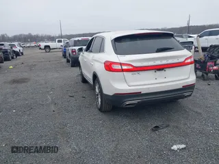 2016 Lincoln MKX Select with VIN 2LMTJ6KRXGBL66906, listed as a IAAI auction lot 41793955 with 159,046 mi miles. Bid and sale history available at carsss.com. Image 3.