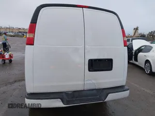 2007 Chevrolet Express Cargo Van with VIN 1GCGG25V271204099, listed as a IAAI auction lot 41786959 with 195,383 mi miles. Bid and sale history available at carsss.com. Image 16.