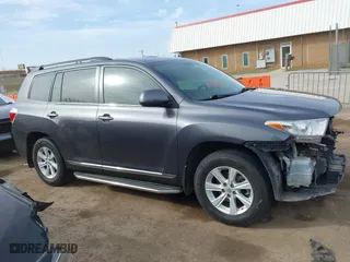 2013 Toyota Highlander with VIN 5TDZK3EH3DS142136, listed as a IAAI auction lot 41801734 with 158,735 mi miles. Bid and sale history available at carsss.com. Image 14.