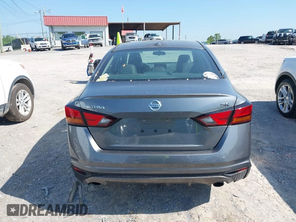2019 Nissan Altima 2.5 SR with VIN 1N4BL4CV0KC163432, listed as a IAAI auction lot 42130104 with 186,452 mi miles. Bid and sale history available at carsss.com. Image 16.