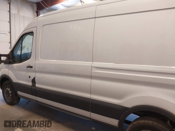 2018 Ford Transit z VIN 1FTBW2CM7JKA87273, wystawiony jako IAAI lot #42240277 z przebiegiem 80 226 mil mil oraz . Historia ofert i sprzedaży dostępna na DreamBid. Obrazek 14.