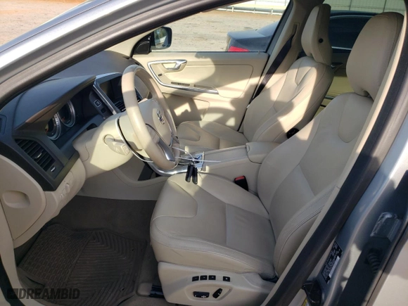 2013 Volvo XC60 T6 with VIN YV4902DZ0D2389435, listed as a Copart auction lot 53791445 with 129,556 mi miles and Salvage Title. Bid and sale history available at carsss.com. Image 7.
