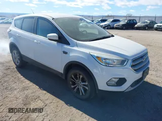 2017 Ford Escape SE z VIN 1FMCU9G99HUB80430, wystawiony jako IAAI lot #41517532 z przebiegiem 132 790 mil mil oraz . Historia ofert i sprzedaży dostępna na DreamBid. Obrazek 1.
