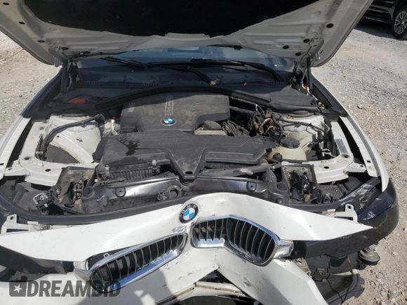 2013 BMW 3 Series 328i xDrive z VIN WBA3B5C57DF597059, wystawiony jako Copart lot #52441895 z przebiegiem 154 003 mil mil oraz Szkoda całkowita • Salvage title. Historia ofert i sprzedaży dostępna na DreamBid. Obrazek 11.