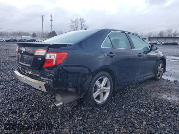 2014 Toyota Camry L with VIN 4T1BF1FK5EU308492, listed as a Copart auction lot 46823555 with 164,716 mi miles and Salvage Title. Bid and sale history available at carsss.com. Image 3.
