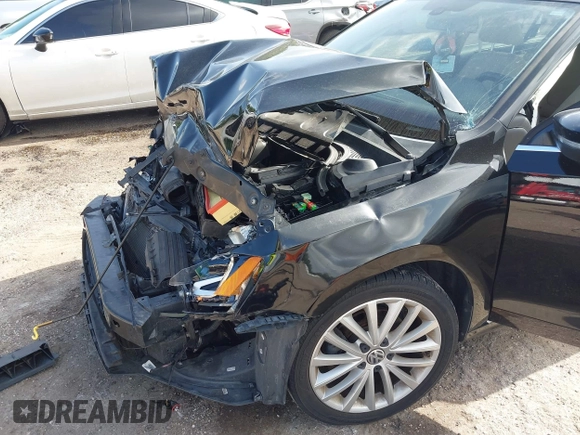 2016 Volkswagen Jetta SEL z VIN 3VWL07AJ2GM259395, wystawiony jako IAAI lot #42448235 z przebiegiem 101 032 mil mil oraz . Historia ofert i sprzedaży dostępna na DreamBid. Obrazek 6.