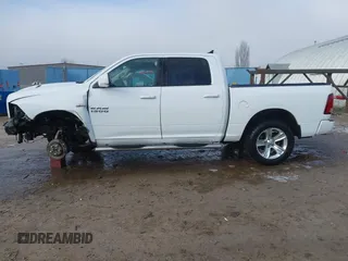 2017 Ram 1500 Night z VIN 1C6RR7MT3HS634288, wystawiony jako IAAI lot #40993931 z przebiegiem 138 341 mil mil oraz . Historia ofert i sprzedaży dostępna na DreamBid. Obrazek 15.