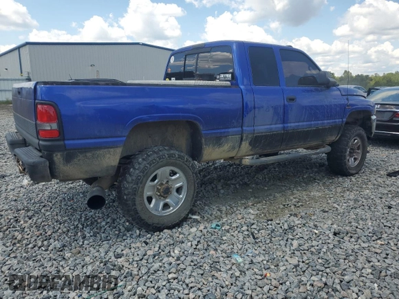 2001 Dodge Ram 2500 with VIN 3B7KF236X1G197808, listed as a Copart auction lot 72450104 with 350,953 mi miles and Salvage Title. Bid and sale history available at carsss.com. Image 3.