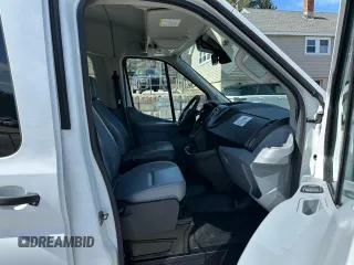 2018 Ford Transit Passenger XL z VIN 1FBZX2CM7JKA76872, wystawiony jako Copart lot #51631945 z przebiegiem 270 145 mil mil oraz Czysty tytuł • Clean title. Historia ofert i sprzedaży dostępna na DreamBid. Obrazek 6.