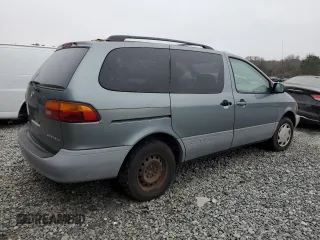 1999 Toyota Sienna LE with VIN 4T3ZF13C6XU150735, listed as a Copart auction lot 44652605 with 120,284 mi miles and Clean Title. Bid and sale history available at carsss.com. Image 3.