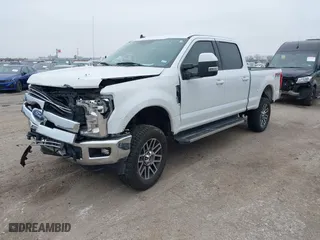 2019 Ford Super Duty F-250 SRW XL with VIN 1FT7W2B6XKEC60227, listed as a IAAI auction lot 41490887 with 137,006 mi miles. Bid and sale history available at carsss.com. Image 17.