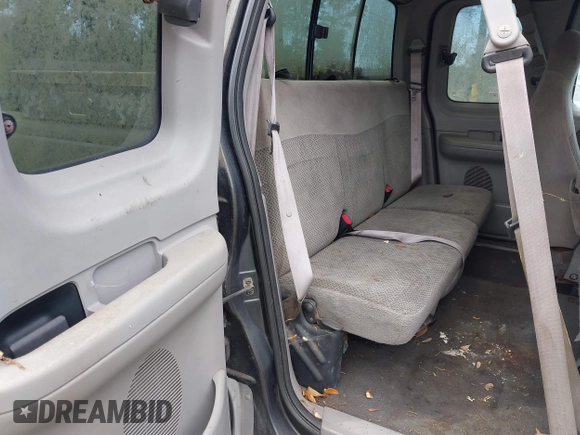 2001 Ford F-150 XL z VIN 1FTRX17L21NA34986, wystawiony jako IAAI lot #42334380 z przebiegiem Nie podano mil oraz . Historia ofert i sprzedaży dostępna na DreamBid. Obrazek 8.