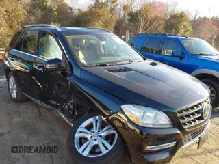 2014 Mercedes-Benz M ML 350 with VIN 4JGDA5HB3EA421760, listed as a IAAI auction lot 41782274 with 175,222 mi miles. Bid and sale history available at carsss.com. Image 1.