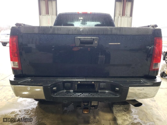 2011 GMC Sierra 2500HD SLE with VIN 1GT220CG1BZ262877, listed as a Copart auction lot 42869035 with 264,996 mi miles and Salvage Title. Bid and sale history available at carsss.com. Image 6.