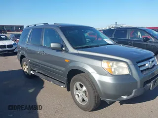 2008 Honda Pilot EX-L with VIN 5FNYF18568B009189, listed as a IAAI auction lot 42642148 with 218,421 mi miles and . Bid and sale history available at DreamBid. Image 1.