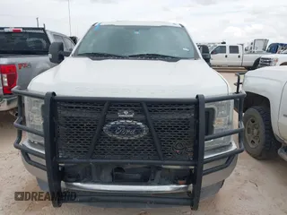 2019 Ford F-250 XL with VIN 1FT7W2B65KED93008, listed as a IAAI auction lot 42524436 with 258,924 mi miles and . Bid and sale history available at DreamBid. Image 12.