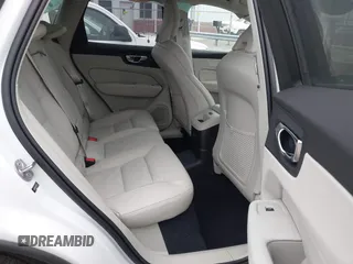 2024 Volvo XC60 Recharge Plug-In Hybrid Ultimate Dark Theme with VIN YV4H60DM7R1912157, listed as a IAAI auction lot 41948450 with 6,989 mi miles. Bid and sale history available at carsss.com. Image 8.