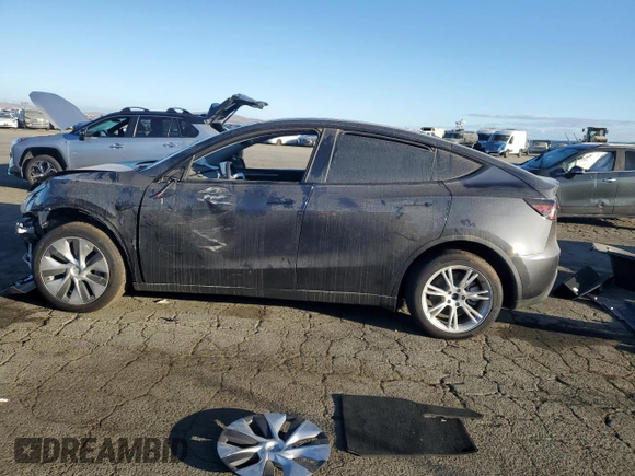 2024 Tesla Model Y Long Range с VIN 7SAYGDEE3RF008119, выставлен на аукционе Copart как лот 76385264 с пробегом 2 918 миль миль и Списание • Salvage title. История ставок и продаж доступна на DreamBid. Изображение 2.