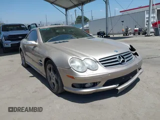 2005 Mercedes-Benz SL 500 z VIN WDBSK75F75F090730, wystawiony jako IAAI lot #42278730 z przebiegiem 83 765 mil mil oraz . Historia ofert i sprzedaży dostępna na DreamBid. Obrazek 1.
