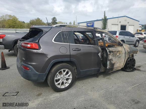 2017 Jeep Cherokee Latitude with VIN 1C4PJLCB5HW507639, listed as a Copart auction lot 50147815 with 0 mi miles and Non Repairable. Bid and sale history available at carsss.com. Image 3.