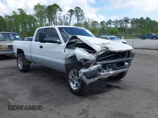 2001 Dodge 1500 with VIN 1B7HC13Y81J595192, listed as a IAAI auction lot 41949994 with 175,151 mi miles. Bid and sale history available at carsss.com. Image 1.
