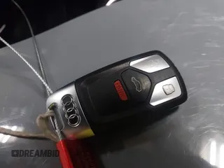 2017 Audi A4 Premium Plus z VIN WAUENAF40HN065921, wystawiony jako IAAI lot #41935818 z przebiegiem 89 661 mil mil oraz . Historia ofert i sprzedaży dostępna na DreamBid. Obrazek 11.