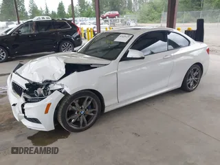 2016 BMW 2 Series M235i z VIN WBA1J7C52GV360561, wystawiony jako IAAI lot #42429129 z przebiegiem 90 218 mil mil oraz . Historia ofert i sprzedaży dostępna na DreamBid. Obrazek 17.