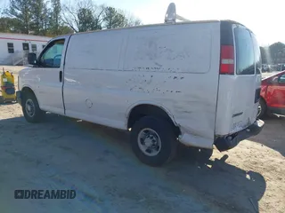 2008 Chevrolet Express Cargo Van with VIN 1GCGG25C481199553, listed as a IAAI auction lot 41508779 with 213,446 mi miles. Bid and sale history available at carsss.com. Image 3.