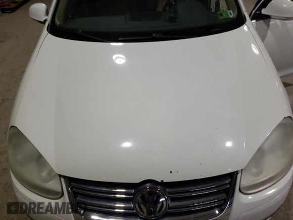 2006 Volkswagen Jetta 2.5L with VIN 3VWSF71K56M621057, listed as a Copart auction lot 45646075 with 198,098 mi miles and Salvage title. Bid and sale history available at DreamBid. Image 11.