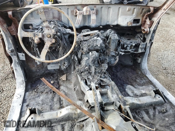 1994 Isuzu Trooper z VIN JACDH58VXR7931051, wystawiony jako Copart lot #50436555 z przebiegiem Nie podano mil oraz Nie do naprawy. Historia ofert i sprzedaży dostępna na DreamBid. Obrazek 8.