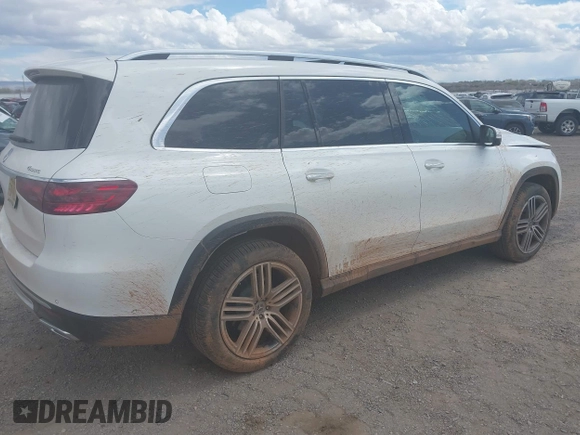 2025 Mercedes-Benz GLS 450 with VIN 4JGFF5KE3SB402662, listed as a IAAI auction lot 42047355 with 2,879 mi miles and . Bid and sale history available at DreamBid. Image 4.