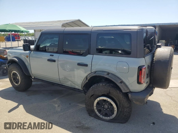 2021 Ford Bronco z VIN 1FMEE5DP1MLB07165, wystawiony jako Copart lot #59050885 z przebiegiem 49 044 mil mil oraz Szkoda całkowita • Salvage title. Historia ofert i sprzedaży dostępna na DreamBid. Obrazek 2.