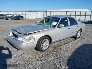 2010 Mercury Grand Marquis LS with VIN 2MEBM7FV2AX635506, listed as a IAAI auction lot 41597727 with 1 mi miles. Bid and sale history available at carsss.com. Image 16.
