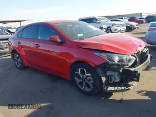2021 Kia Forte FE with VIN 3KPF24AD9ME387707, listed as a IAAI auction lot 41020343 with 68,737 mi miles. Bid and sale history available at carsss.com. Image 1.
