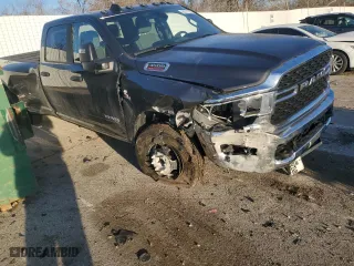 2024 Ram 3500 Big Horn with VIN 3C63RRHL6RG404782, listed as a Copart auction lot 46517135 with 2,780 mi miles and Salvage Title. Bid and sale history available at carsss.com. Image 4.