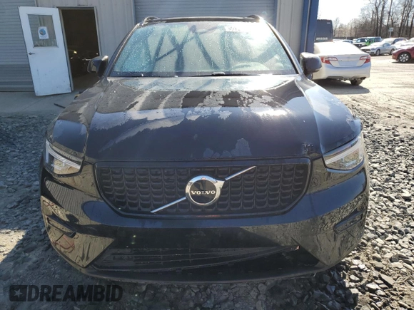 2024 Volvo XC40 Core Bright Theme z VIN YV4L12UK8R2334535, wystawiony jako Copart lot #50716025 z przebiegiem 22 014 mil mil oraz Czysty tytuł • Clean title. Historia ofert i sprzedaży dostępna na DreamBid. Obrazek 12.