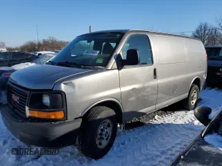 2012 GMC Savana z VIN 1GTW7FBA0C1168573, wystawiony jako Copart lot #89339965 z przebiegiem Nie podano mil oraz Czysty tytuł • Clean title. Historia ofert i sprzedaży dostępna na DreamBid. Obrazek 1.
