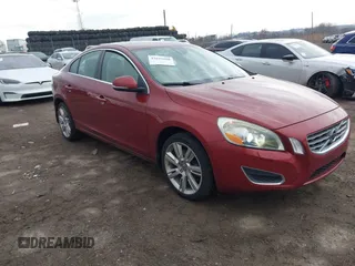 2011 Volvo S60 with VIN YV1902FH0B2014059, listed as a IAAI auction lot 41693888 with 125,746 mi miles. Bid and sale history available at carsss.com. Image 1.
