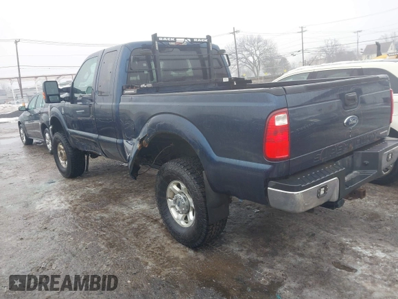 2016 Ford Super Duty F-250 SRW XLT with VIN 1FT7X2B61GEB47125, listed as a IAAI auction lot 41473078 with 185,112 mi miles. Bid and sale history available at carsss.com. Image 3.
