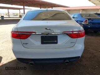 2017 Jaguar XF 35t Premium with VIN SAJBD4BV9HCY44515, listed as a IAAI auction lot 41852836 with 1 mi miles. Bid and sale history available at carsss.com. Image 15.