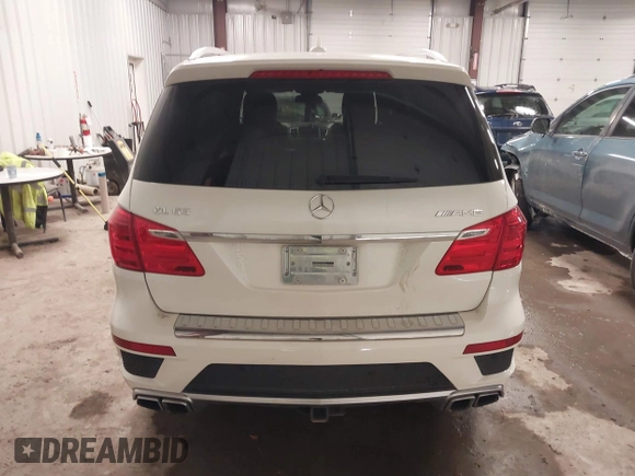 2015 Mercedes-Benz GL-Class GL 63 AMG with VIN 4JGDF7EE8FA448000, listed as a IAAI auction lot 41299617 with 124,456 mi miles. Bid and sale history available at carsss.com. Image 16.